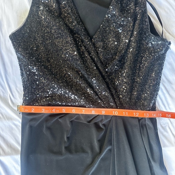 Ralph Lauren Elegant Black Sequin Full Length Gown - Picture 11 of 13